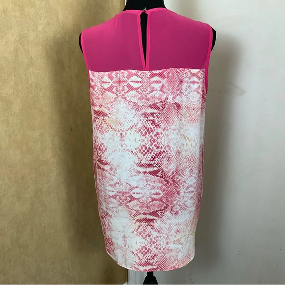 Vince Camuto pink snake print sleeveless blouse - Picture 11 of 12